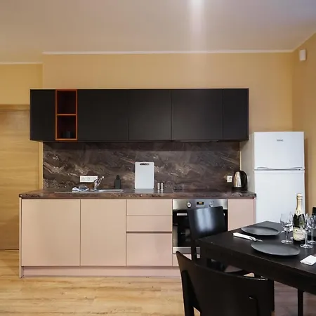 Stylish Studio In Quiet Center